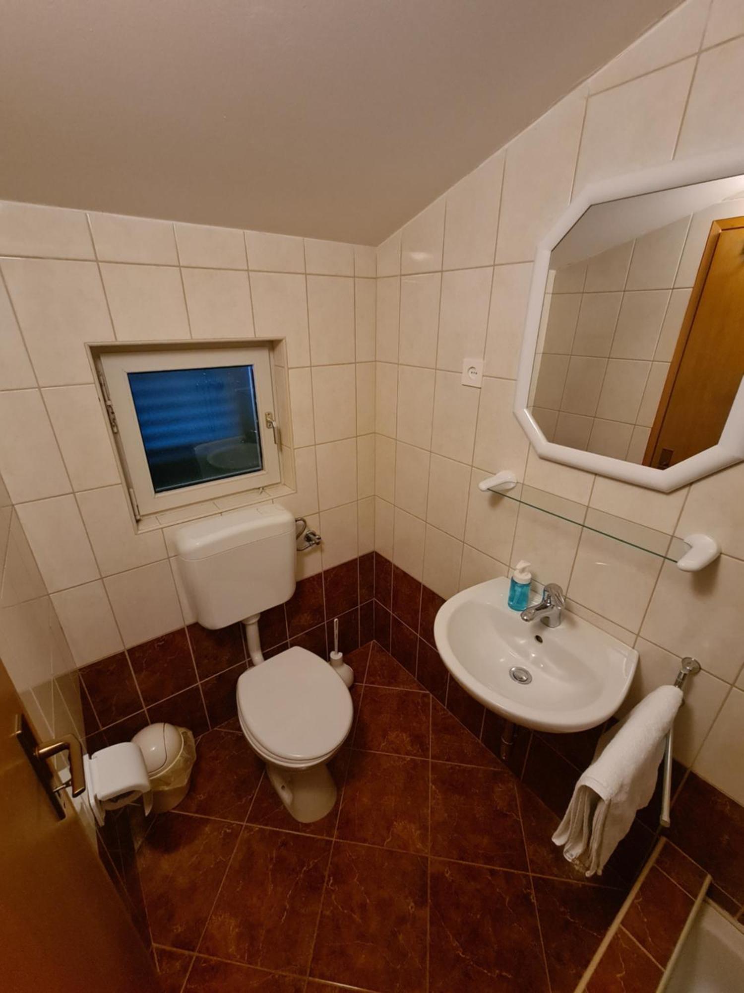 Camp Krka Hotel Лозовац Екстериор снимка