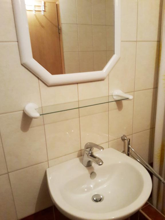 Camp Krka Hotel Лозовац Екстериор снимка